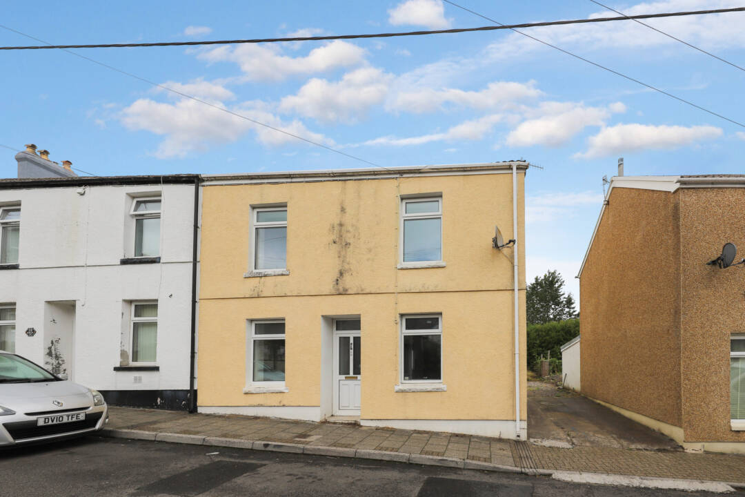 Davis Street, Aberaman, Aberdare,   CF44 6UR