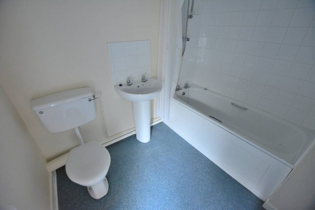 High Street, Mountain Ash,  CF45 3PE
