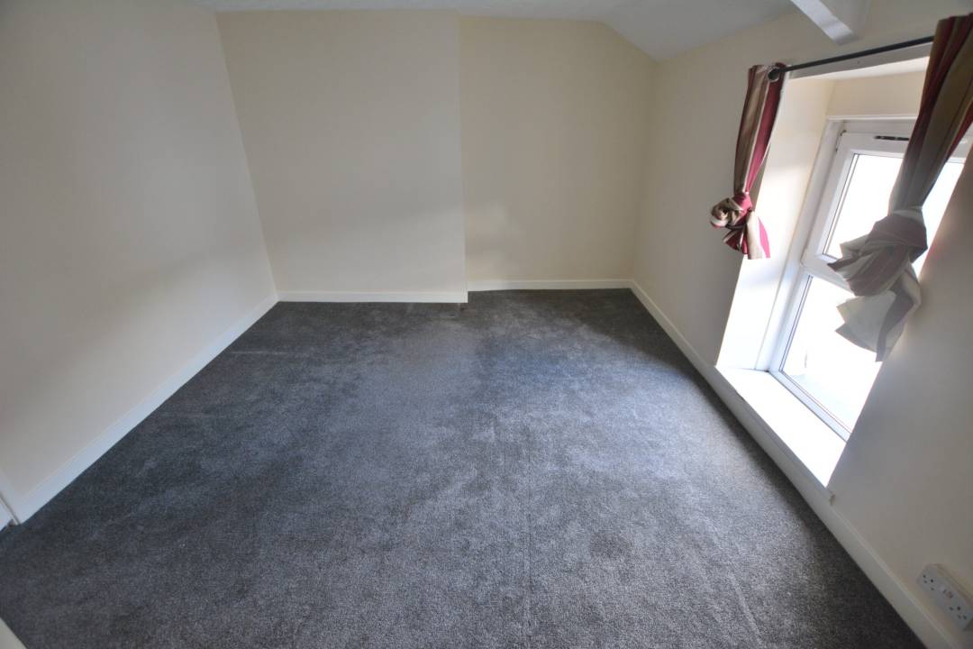High Street, Mountain Ash,  CF45 3PE