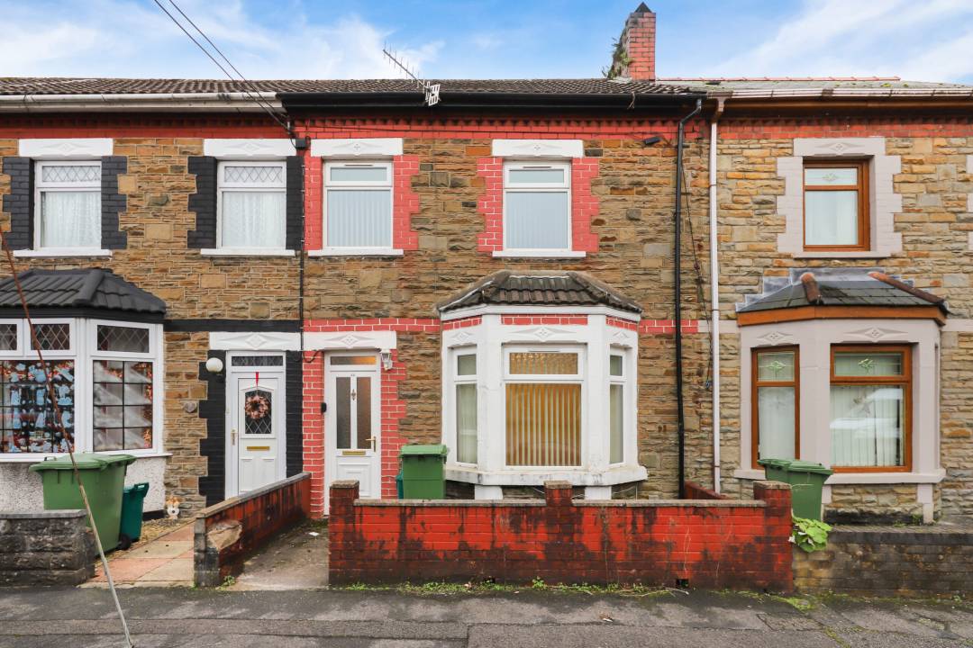 Di Barri Street, Rhydyfelin, Pontypridd,   CF37 5HY