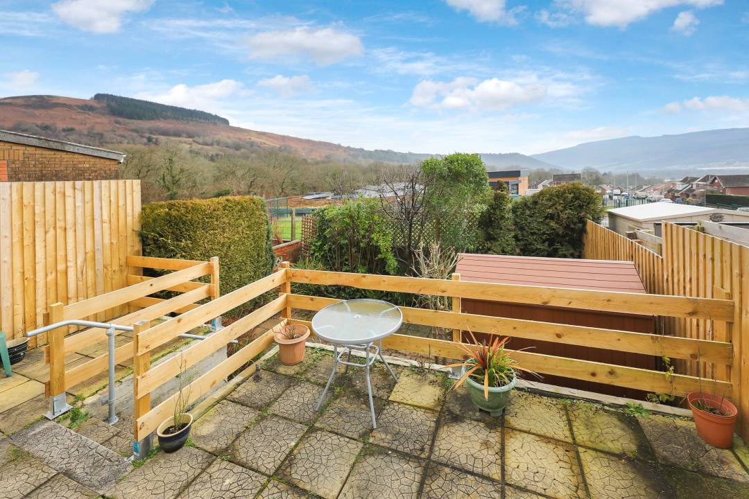 Derwent Drive, Cwmbach, Aberdare,  Rhondda Cynon Taff CF44 0LN
