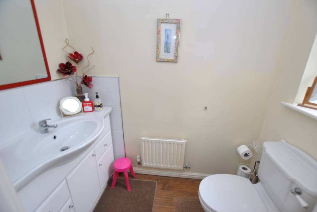 Golygfa'r Eglwys, Pontypridd,  CF37 1JL