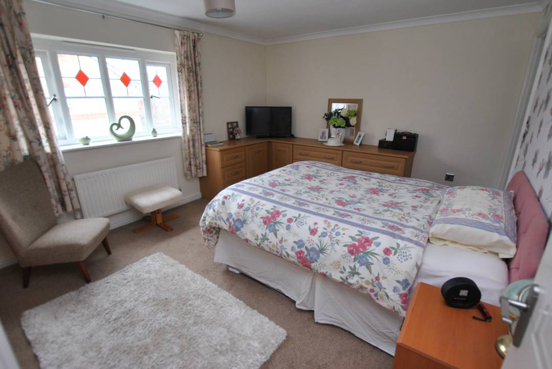 Golygfa'r Eglwys, Pontypridd,  CF37 1JL