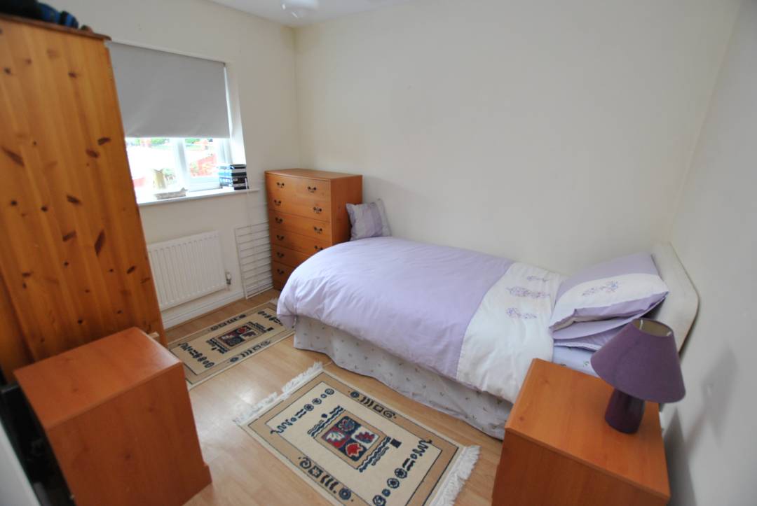 Golygfa'r Eglwys, Pontypridd,  CF37 1JL