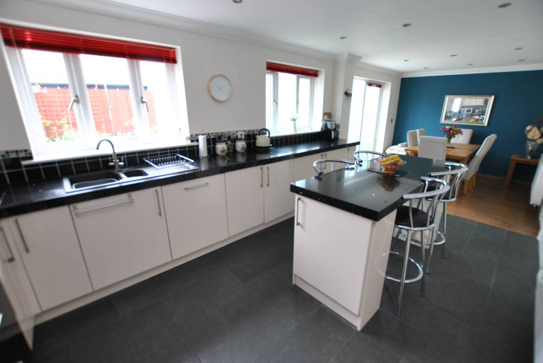 Golygfa'r Eglwys, Pontypridd,  CF37 1JL