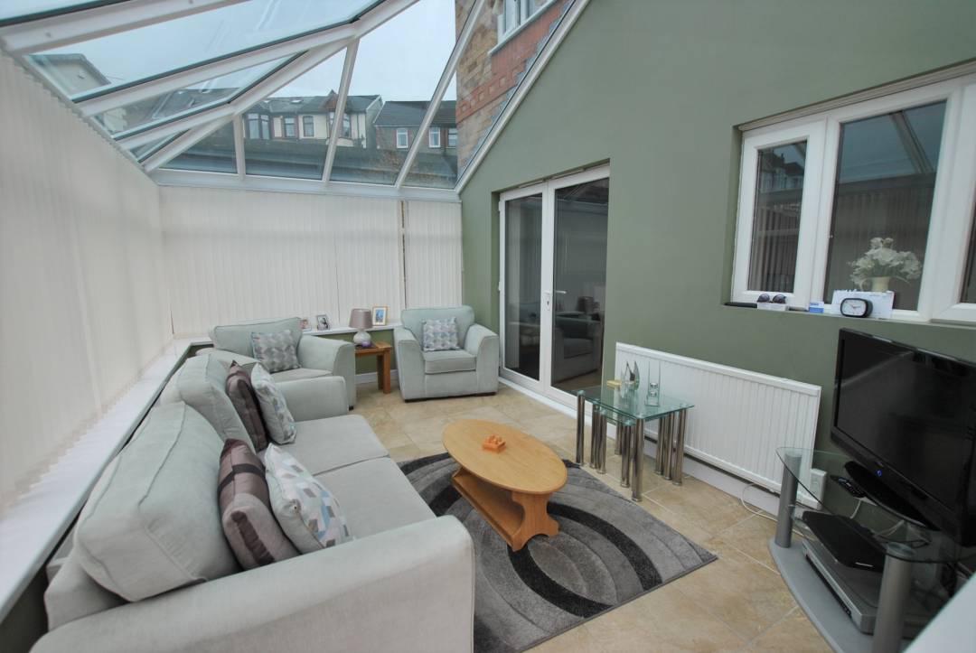 Golygfa'r Eglwys, Pontypridd,  CF37 1JL