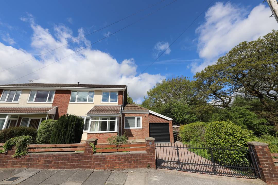 Chestnut Close, Landare, Aberdare,  Rhondda Cynon Taff CF44 8BY