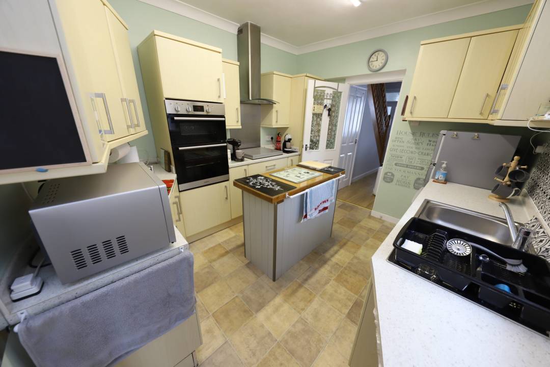 Mountain Ash Road, Abercynon, Rhondda Cynon Taff CF45 4PR