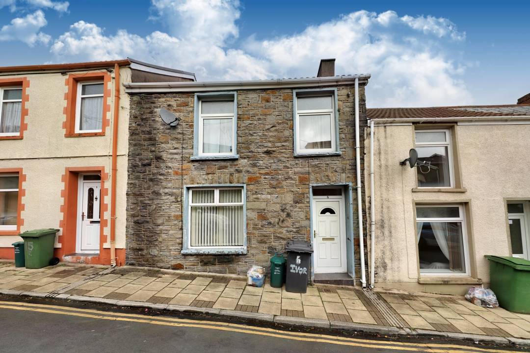 Ifor Street Ifor St, Mountain Ash, Rhondda Cynon Taff,   CF45 3HN
