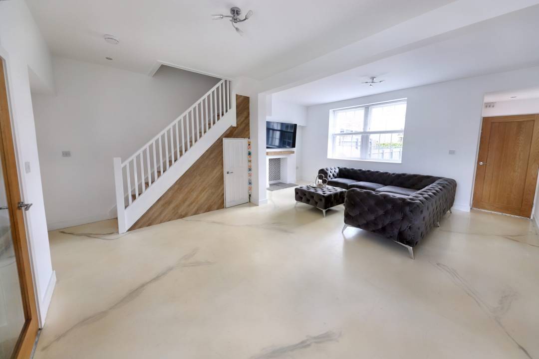Ty'r Heol, Llwydcoed, Aberdare,  Rhondda Cynon Taff CF44 0TW
