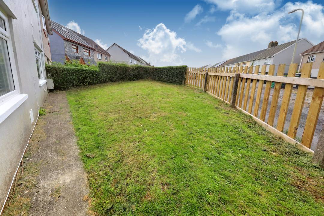 Brynsiriol, Hirwaun, Aberdare,  Rhondda Cynon Taff CF44 9TN