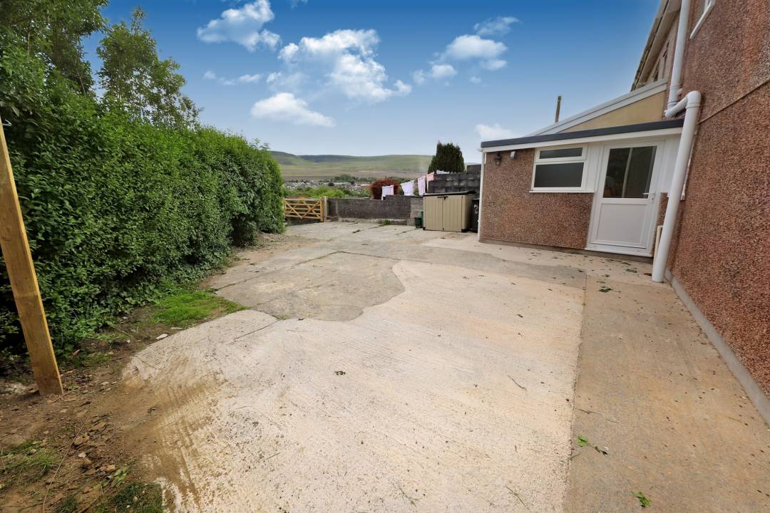 Brynsiriol, Hirwaun, Aberdare,  Rhondda Cynon Taff CF44 9TN