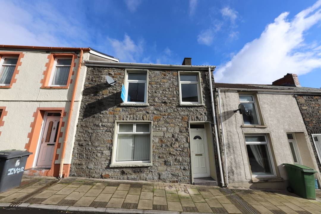 Ifor Street Ifor St, Mountain Ash, Rhondda Cynon Taff,   CF45 3HN