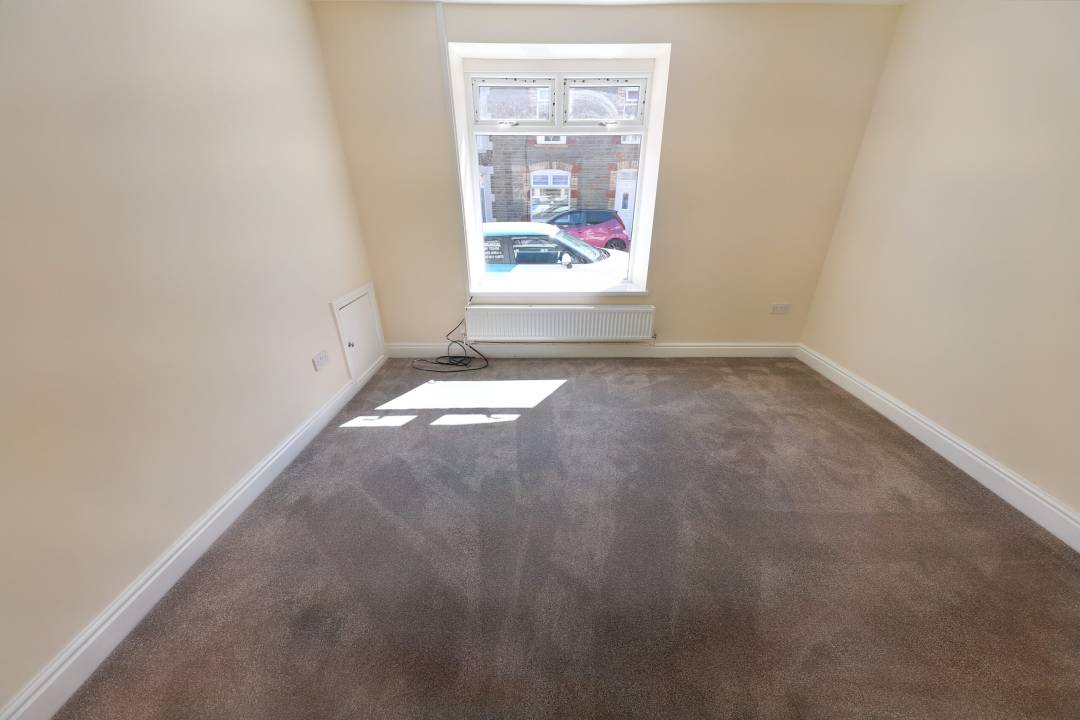 Wayne Street, Porth,  CF39 0BT