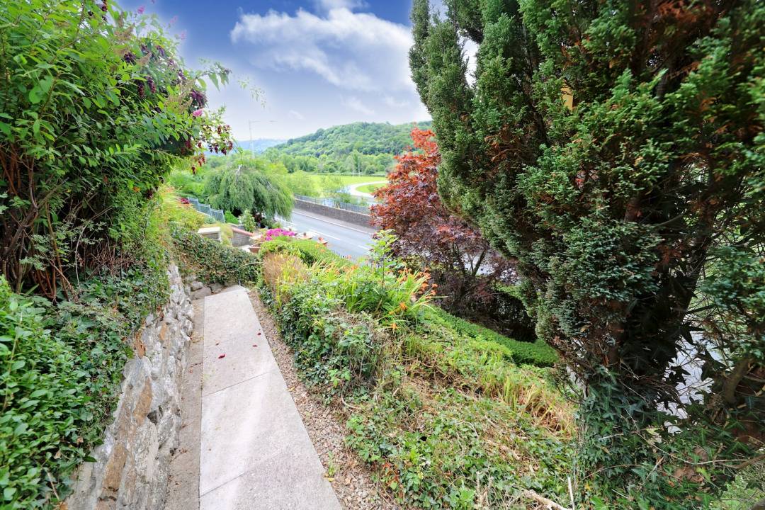 Brynhyfryd Villas, Troedyrhiw, Merthyr Tydfil,   CF48 4LG