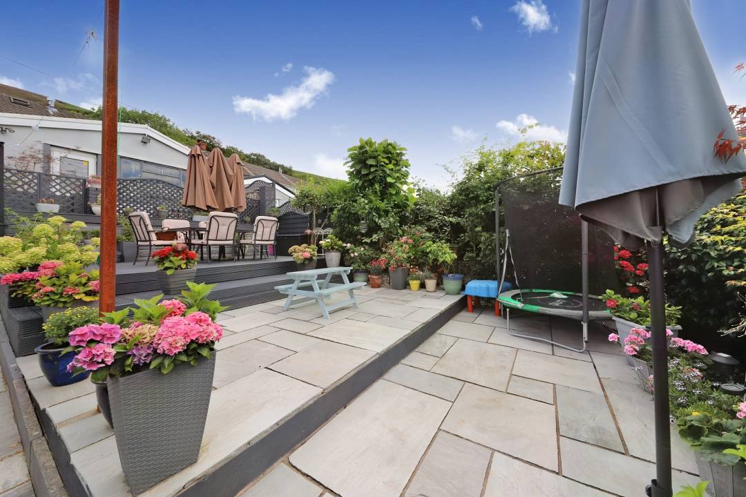 Brynhyfryd Villas, Troedyrhiw, Merthyr Tydfil,   CF48 4LG