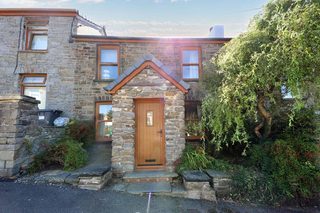 Rose Row, Cwmbach, Aberdare,  Rhondda Cynon Taff CF44 0BN