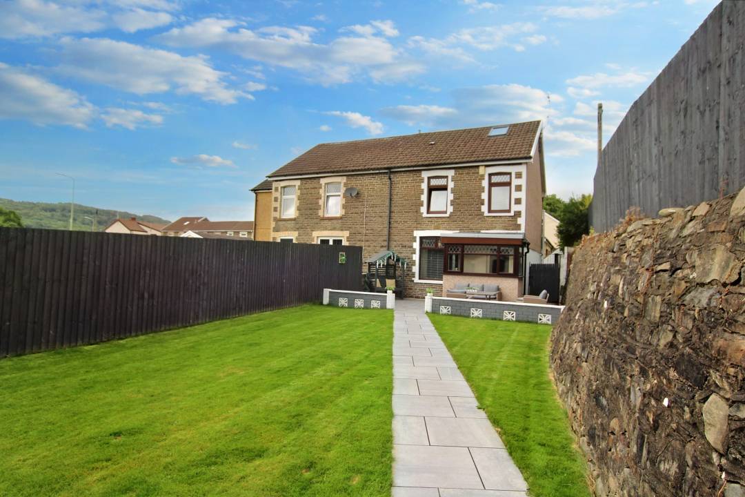 Springfield Cottages, Rhydfelin, Pontypridd,  Rhondda Cynon Taff CF37 5PW South Wales