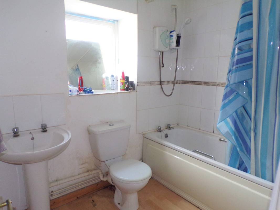 Dumfries Street, Treorchy,  CF42 6TS