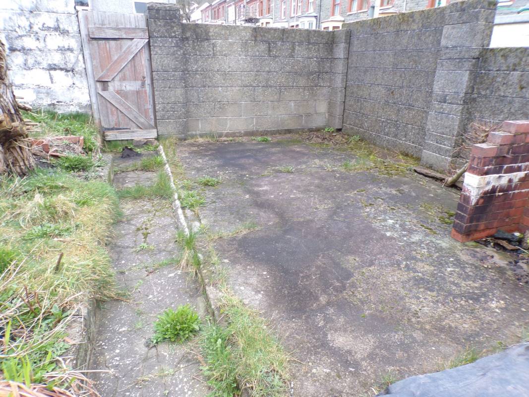 Dumfries Street, Treorchy,  CF42 6TS