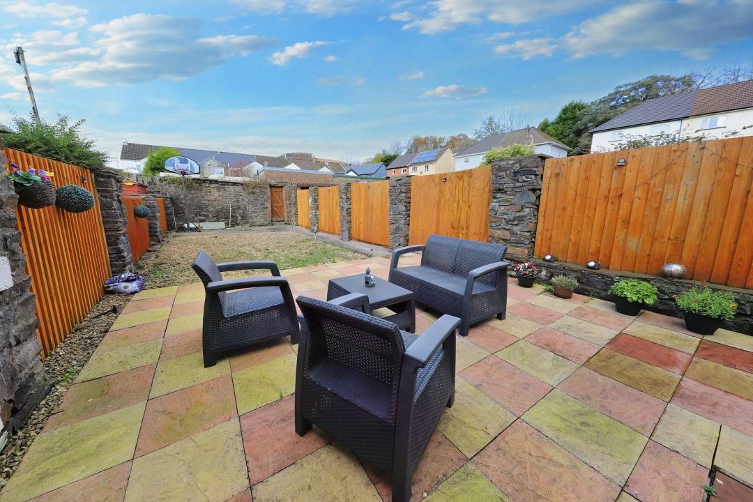Ninan Street, Treorchy, Rhondda Cynon Taff CF42 6SW