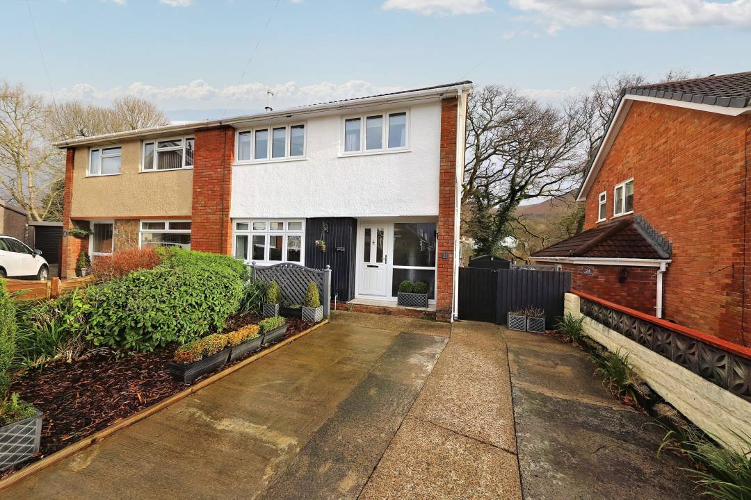 Derwent Street, Cwmbach, Aberdare,  Rhondda Cynon Taff CF44 0LN