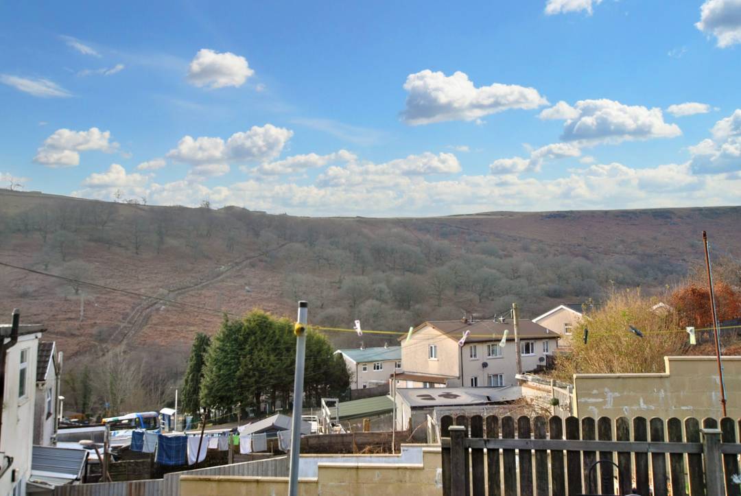 Bedw Road, Treharris,  CF46 6TU