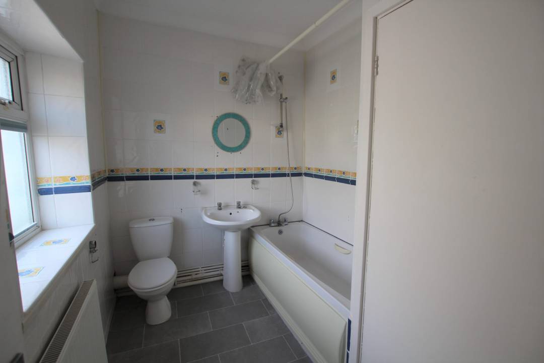 Blosse Terrace, Porth, Porth,   CF39 9LH