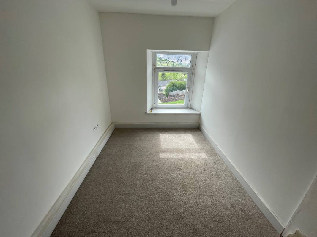 Blaen-Y-Cwm Terrace, Tynewydd, Treorchy,  Mid Glamorgan CF42 5ND United Kingdom