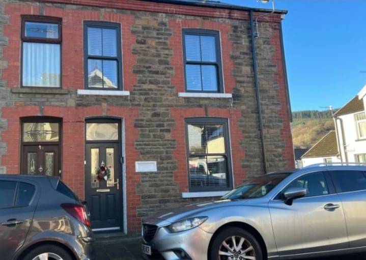 Stuart Street, Treorchy,  CF42 6SH