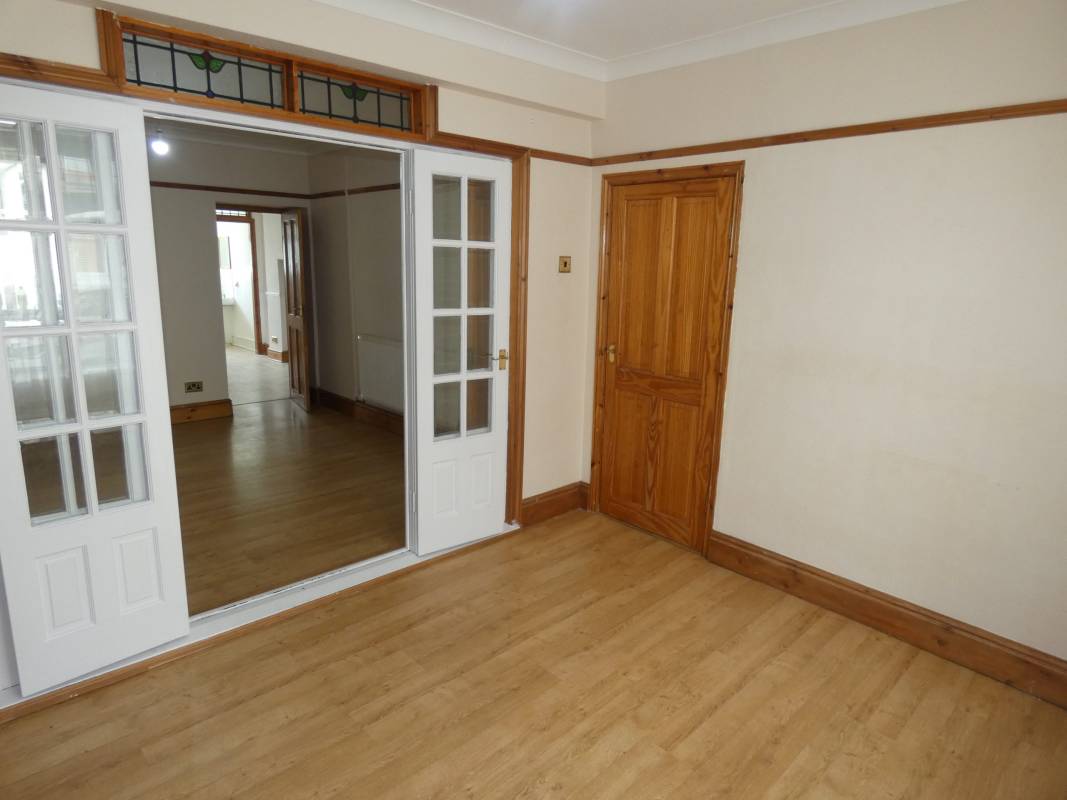 Dumfries Street, Treorchy,  CF42 6TS