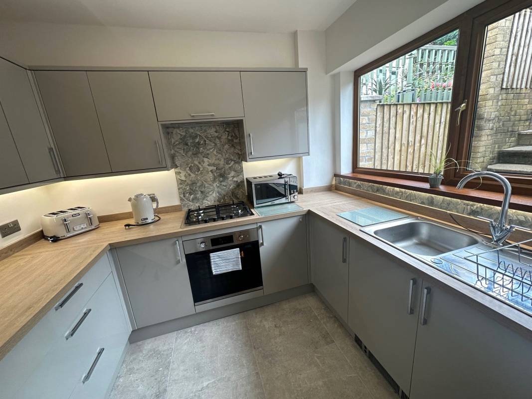 Conway Road, Treorchy,  CF42 6UR