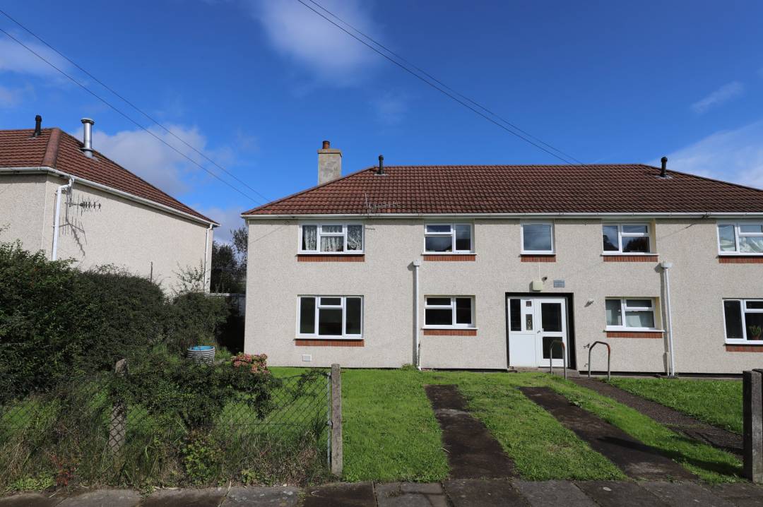 Heol Kier Hardie, Penywaun, Aberdare,   CF44 9AN