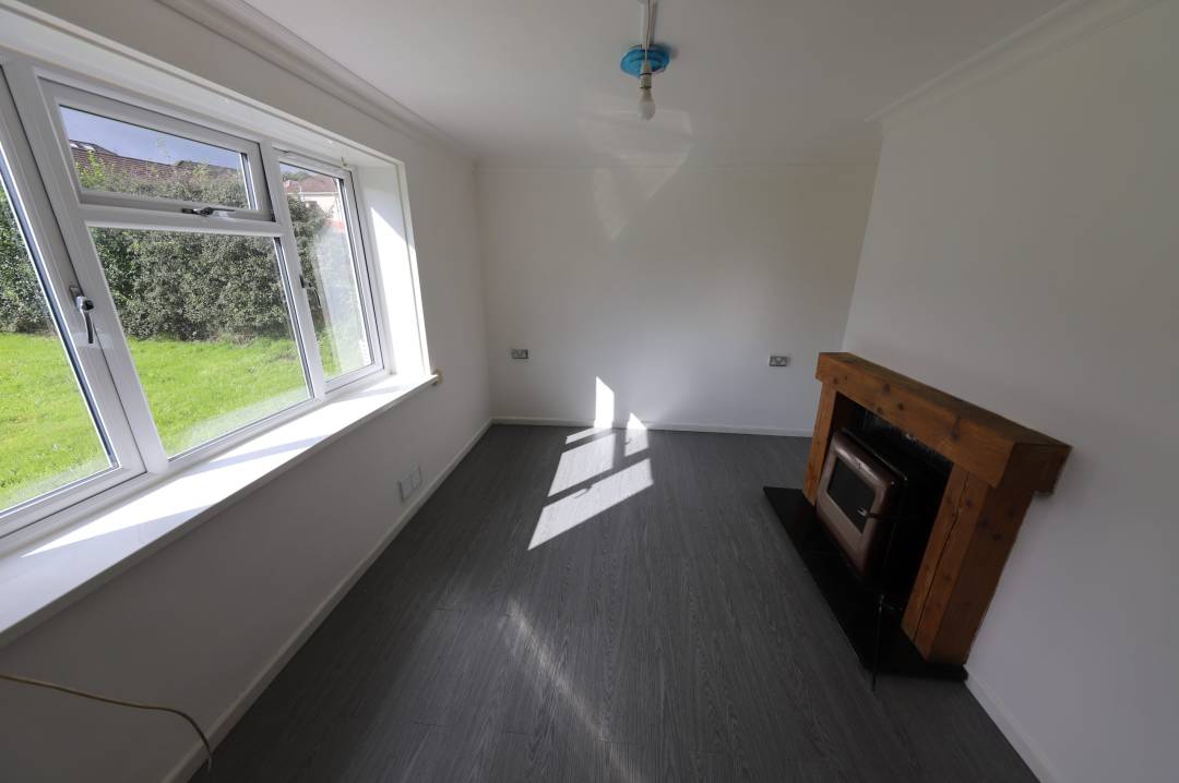 Heol Kier Hardie, Penywaun, Aberdare,   CF44 9AN