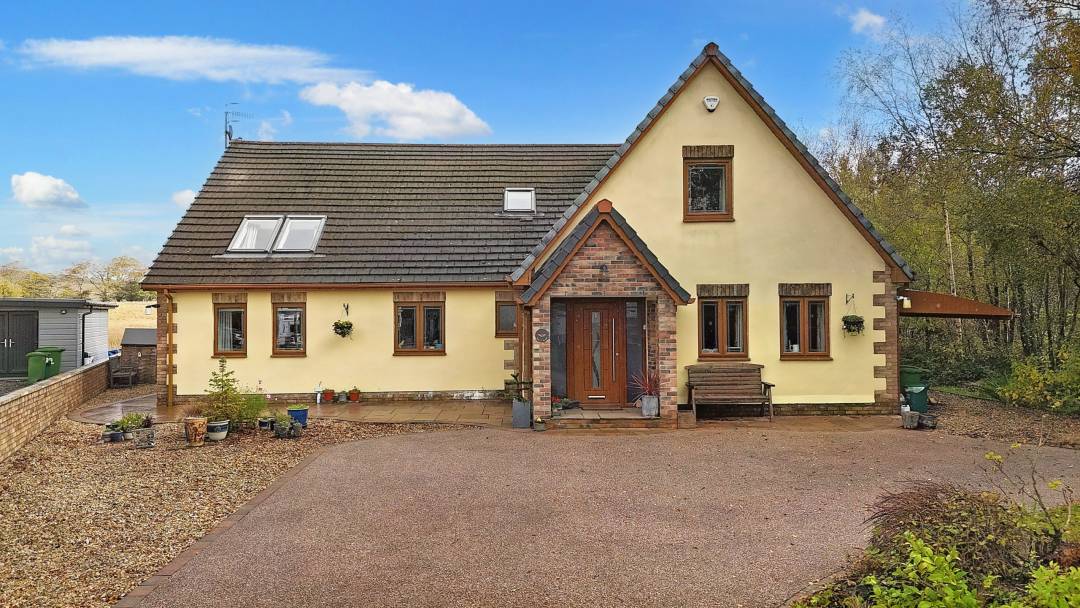 Pen-Y-Banc, Rhigos, Aberdare,  Rhondda Cynon Taff CF44 9YT