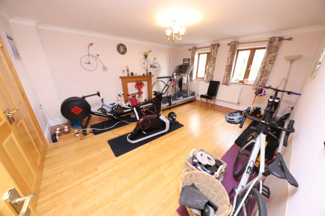 Pen-Y-Banc, Rhigos, Aberdare,  Rhondda Cynon Taff CF44 9YT