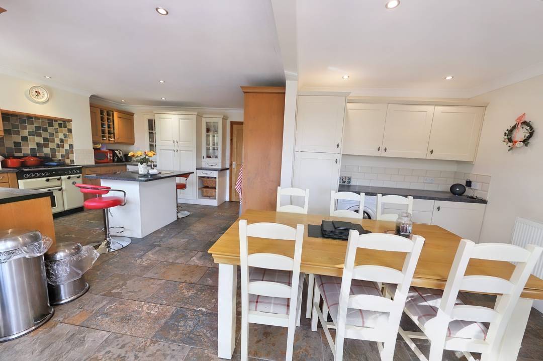Pen-Y-Banc, Rhigos, Aberdare,  Rhondda Cynon Taff CF44 9YT