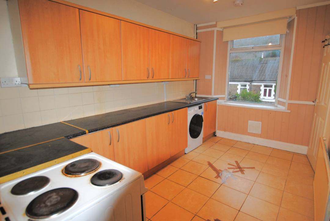 Sunnybank, Tirphil, New Tredegar,  Caerphilly NP24 6EP