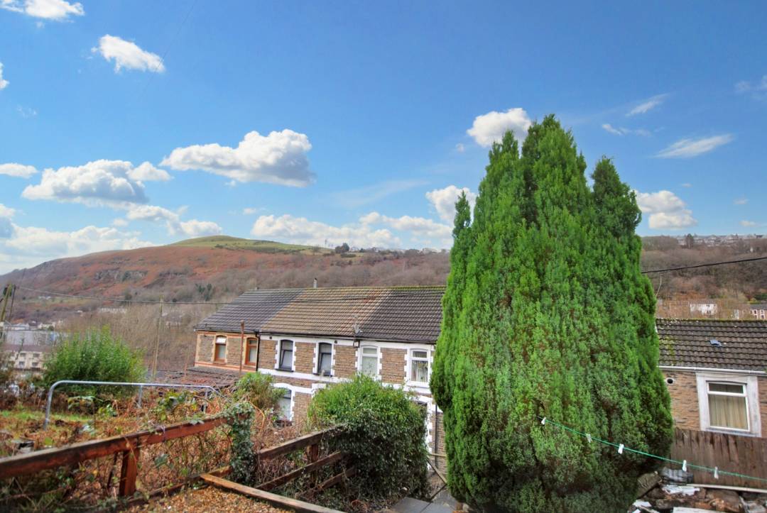 Sunnybank, Tirphil, New Tredegar,  Caerphilly NP24 6EP