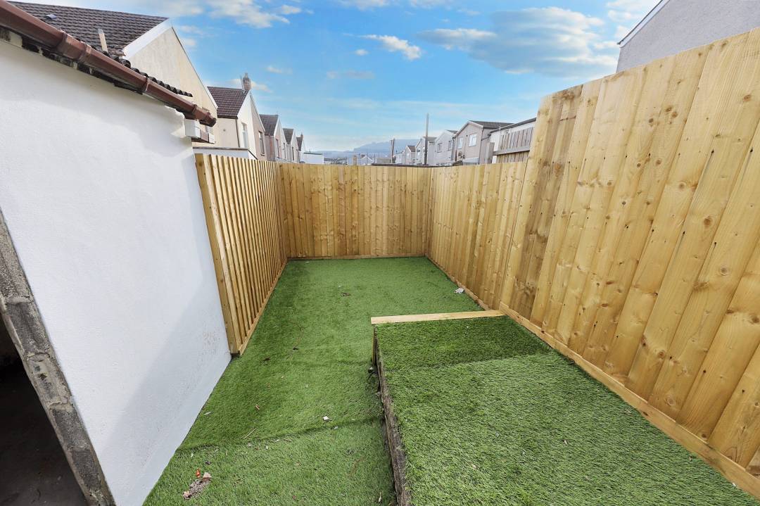 Curre Street, Aberaman, Aberdare,  Rhondda Cynon Taff CF44 6UF