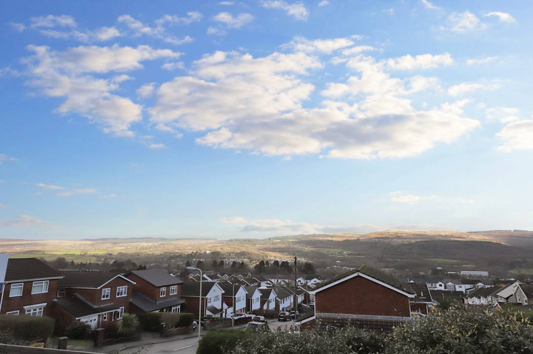 Holly Drive, Cwmdare, Aberdare,  Rhondda Cynon Taff CF44 8PB