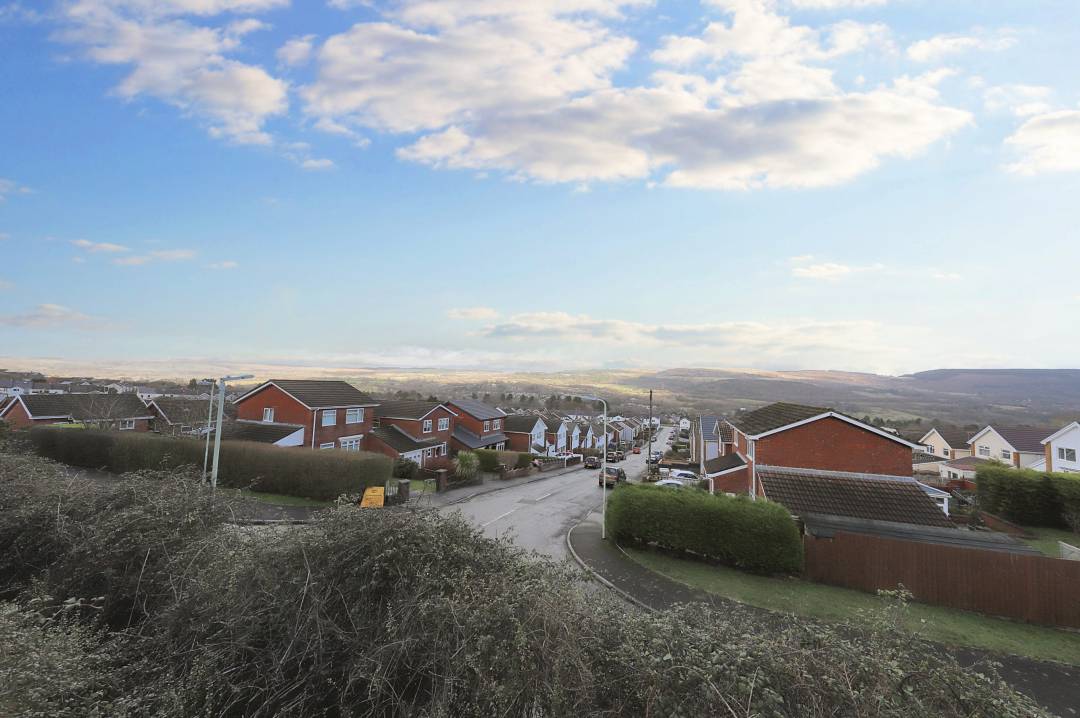 Holly Drive, Cwmdare, Aberdare,  Rhondda Cynon Taff CF44 8PB