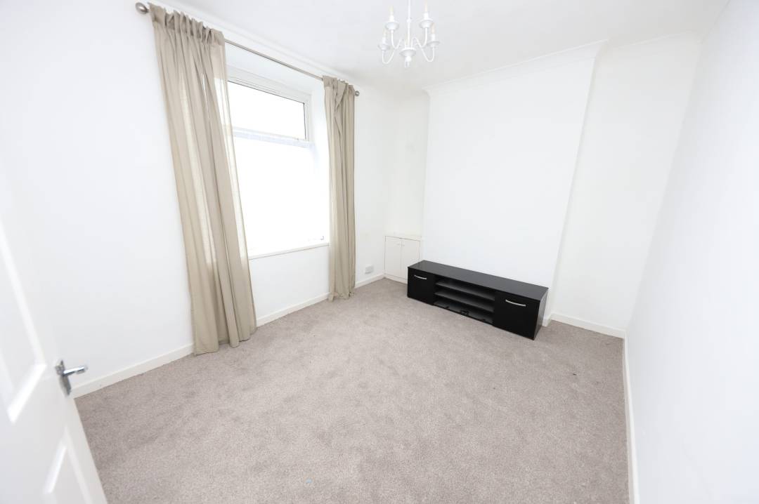 Troedyrhiw Road, Porth, Rhondda Cynon Taff CF39 0DP