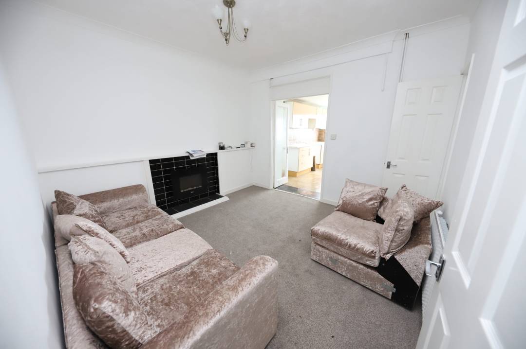 Troedyrhiw Road, Porth, Rhondda Cynon Taff CF39 0DP