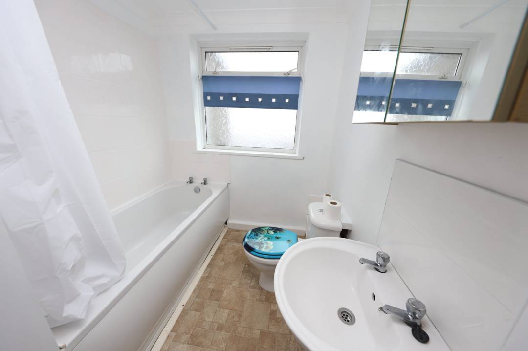 Troedyrhiw Road, Porth, Rhondda Cynon Taff CF39 0DP