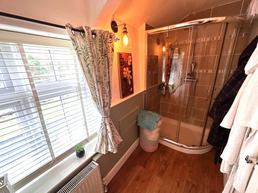 Railway Terrace, Cwmparc,  CF42 6LW