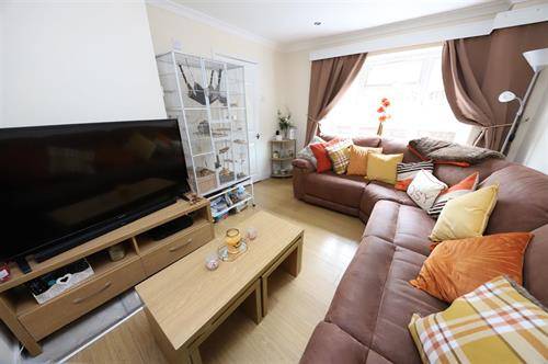 Penpisgah Road, , Tonypandy,   CF40 1ES