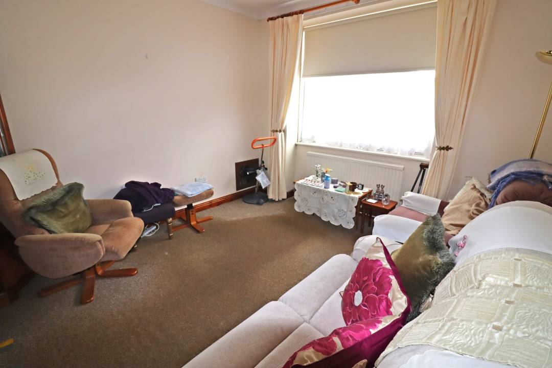 Cross Street, BArgoed,  CF81 8RX