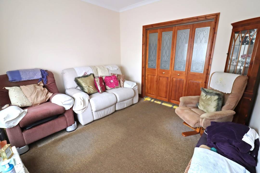 Cross Street, BArgoed,  CF81 8RX