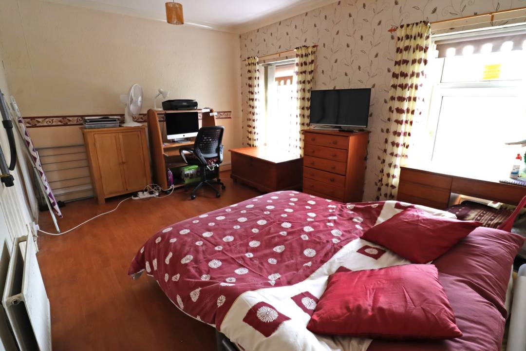 Jones Street, Phillipstown, New Tredegar,  Caerphilly NP24 6BE